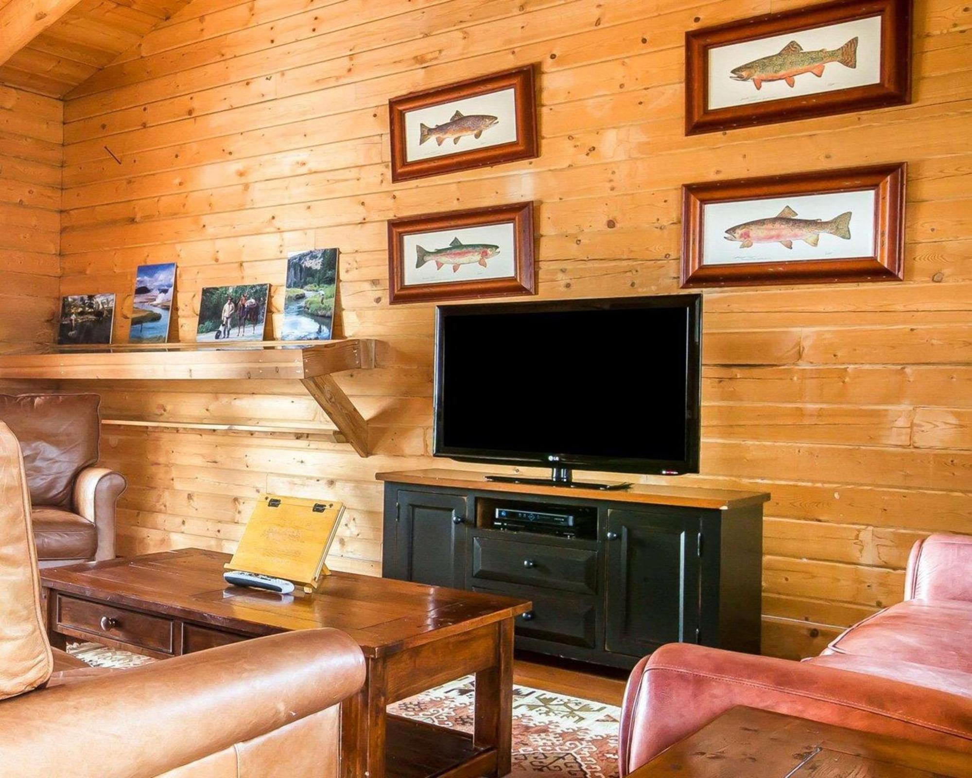 Yellowstone Valley Lodge, Ascend Hotel Collection Pray Exterior foto